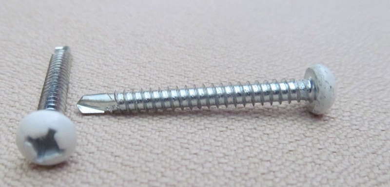 60 Pcs. Pan White Head Screw # 8 X 1 1/2″ Quad Drive Self Tap Drilling Cargo RV