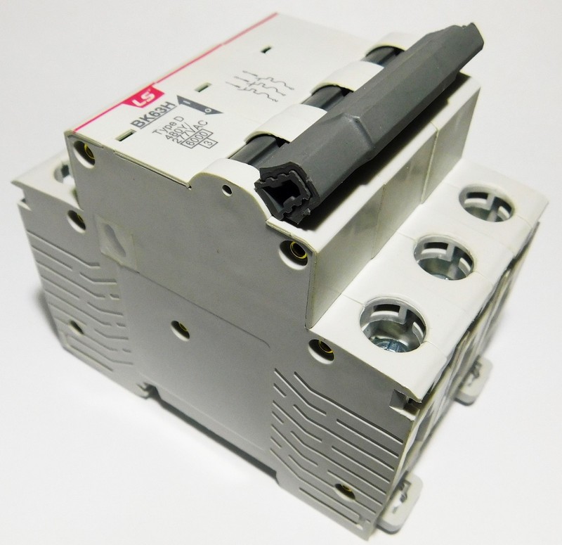 10 Amp LSis 3 Pole Din Rail MCB Circuit Breaker UL1077 10kA @ 480V; 6kA @ 240V gallery