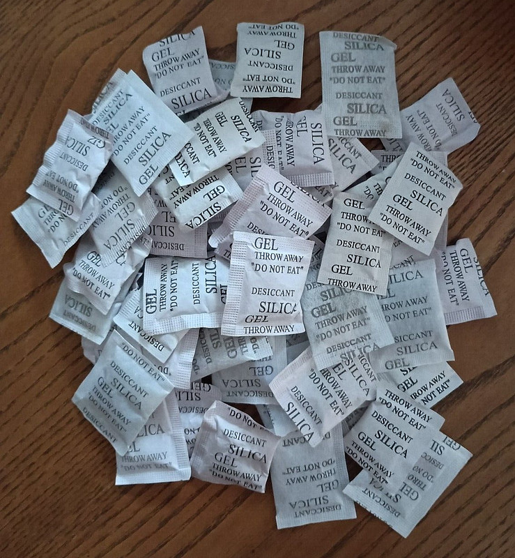 60 Packets 5g Grams Silica Gel Desiccant Pack Moisture Absorber Reusable