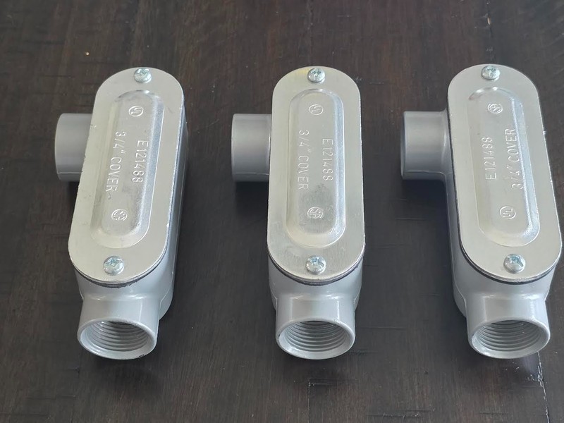Pack of 6 - 3/4" LR Conduit Body, Die Cast Aluminum, Stamped Steel Cover gallery