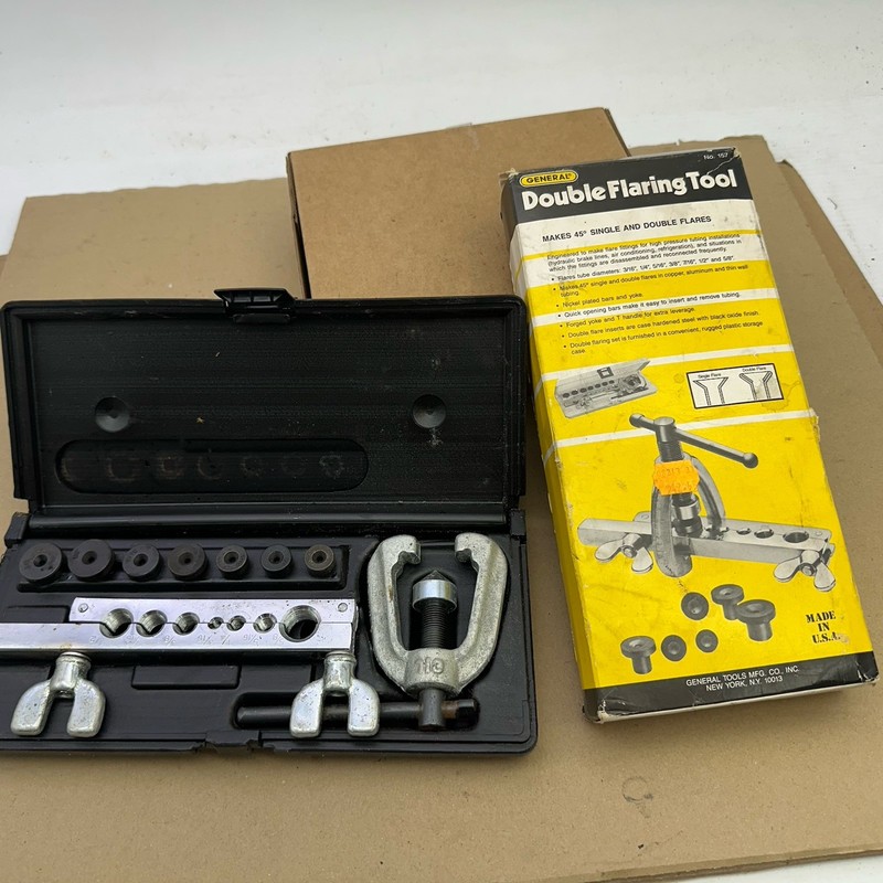 General No.157 Double Flaring Tool Made In USA With Case – Makes 45 Flares
