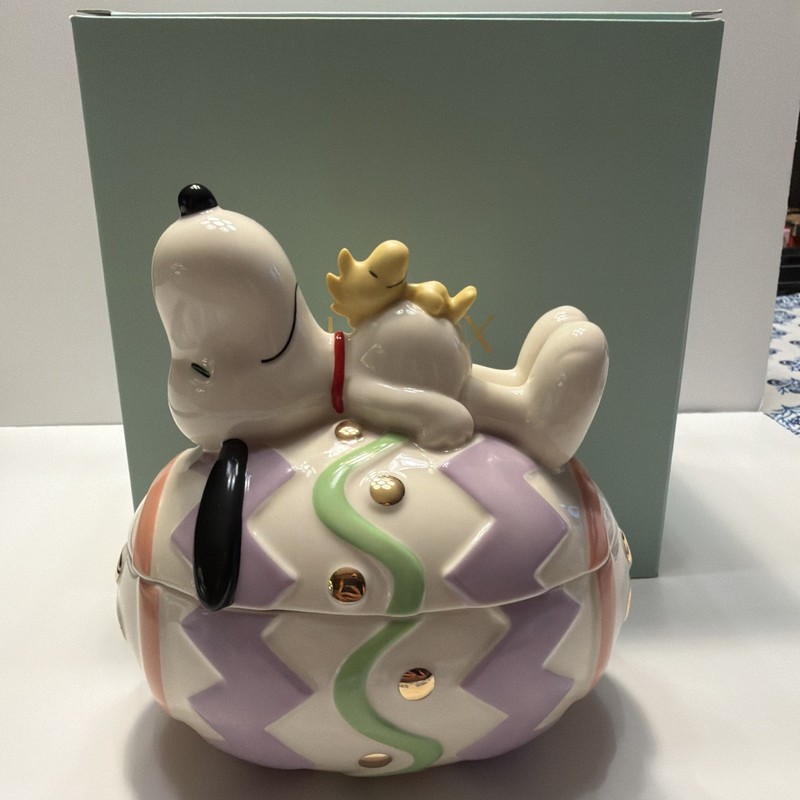 Lenox 895685 Peanuts Easter Snoopy Covered Candy Dish, 1 Count, Multicolor
