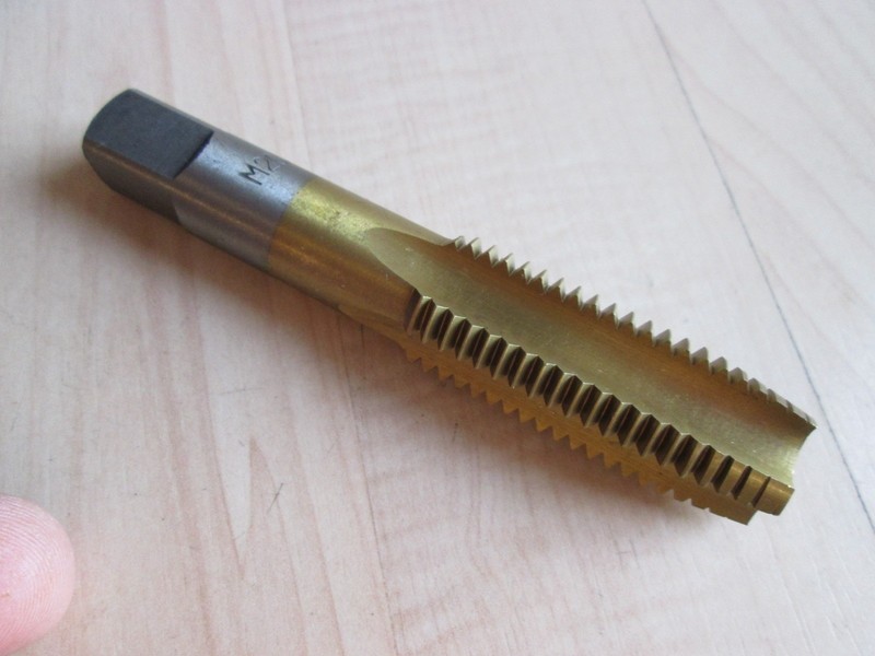 NEW M20 M20x2.5 Metric Tap Titanium Nitride Coated HSS Steel Straight Tap #T15BH