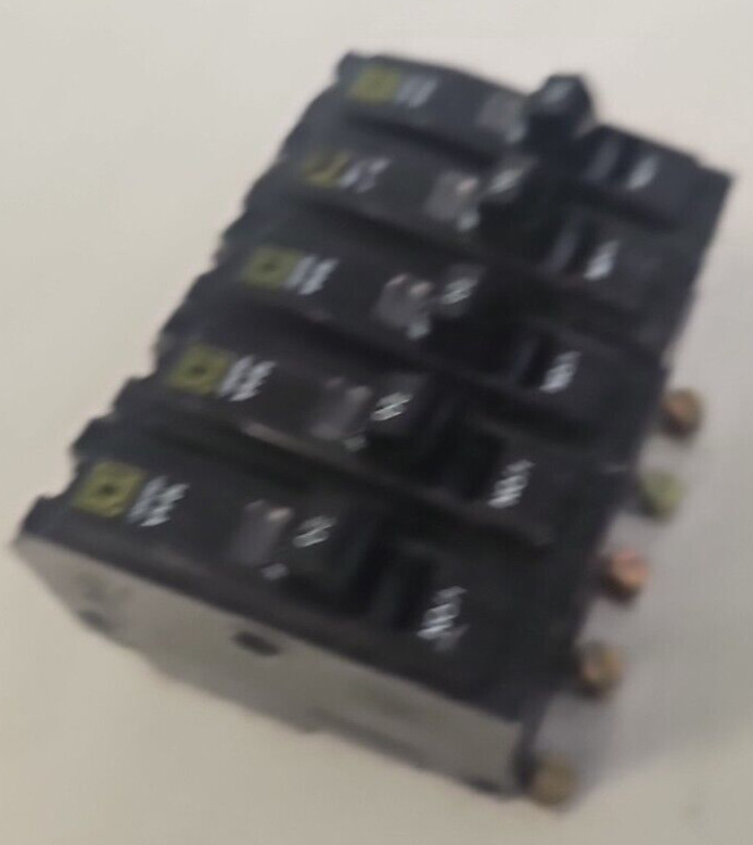 LOT OF 5 SQD QOB120 Square D Type QOB 1Pole 20A 120V BOLT ON White # gallery