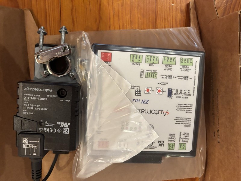 Automated Logic Zn141A Zone Controller and Belimo Actuator New In Box gallery