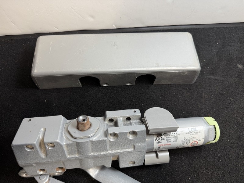LCN 4040XP Heavy Duty Aluminum Door Closer USED, MISSING HARDWARE, 30 DAY RETURN gallery