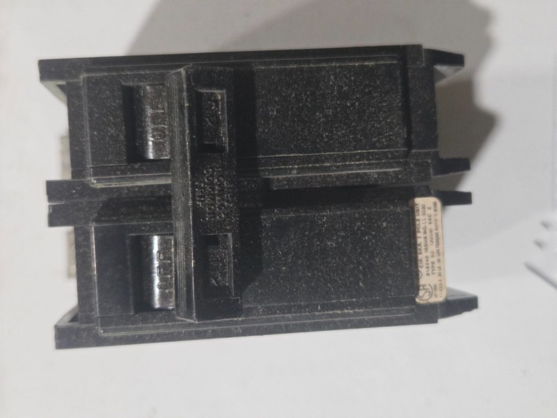 GTE Sylvania BAB2025 2 pole 25 amp bolt on 120/240v Circuit Breaker Old Style
