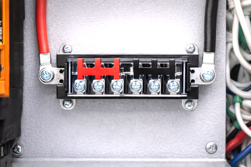 6 Position Barrier Terminal Block 25A 600V Panel Mount w Cover & Jumpers TB-2503 gallery