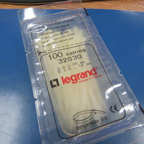 LEGRAND 32030 Qty of 1000 per Lot Fascetta per Cavi Ritardante di fiamma 100*29