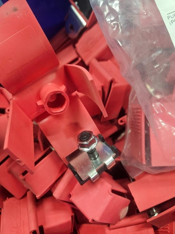 New Littelfuse 0FHZ0201Z M8 SMZ Stud Mount ZCASE Fuse Holder 400A / 80VDC gallery