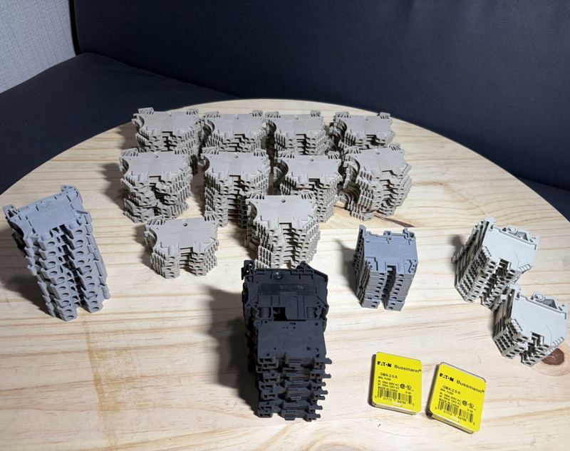 Terminal blocks Lot ( 141 pc ) WDU 2.5, M4/6, UT 6-HESI, UT 6, WK 4/U