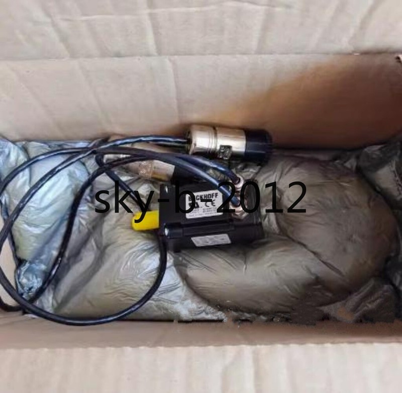 1 PCS NEW IN BOX BECKHOFF servo motor AM3011-0B00-0001