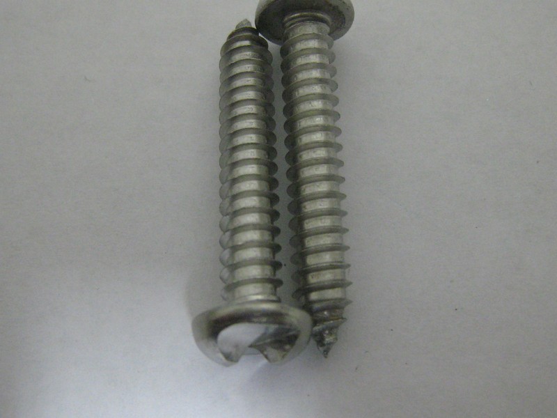 Screw Security #14 x 1-1/2″ one way Round Head Stainless Steel 25 ea