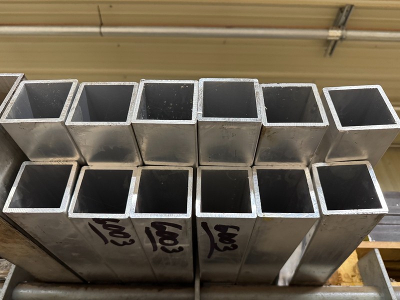 2-1/2″ SQ x 3/16″ wall 6063-T5 Aluminum Tube 24″ long
