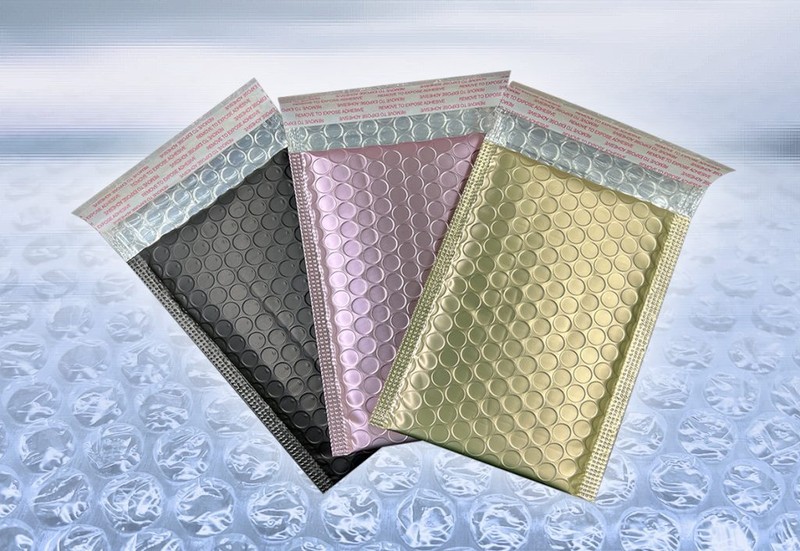 #000 4×7″ Color Metallic Poly Bubble Mailer Lined Envelopes 500 pcs Gold, Black