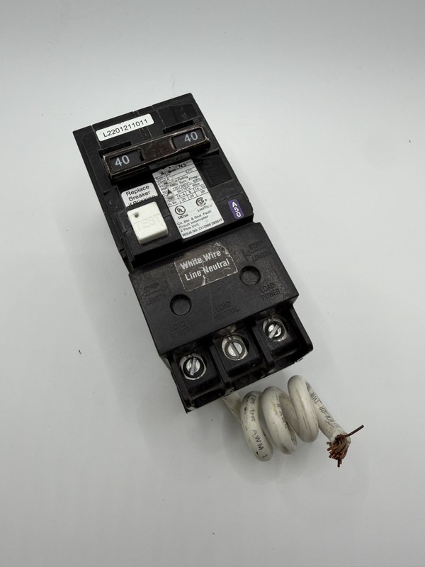 Siemens QF240A 40A 240V 10kA 2P GFCI Plug-in Circuit Breaker – tested & wrnty