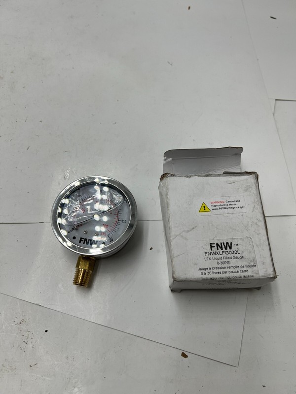FNW 2-1/2 in. Low Lead Liquid Filled Gauge 0-30 PSI FNWXLFG030L