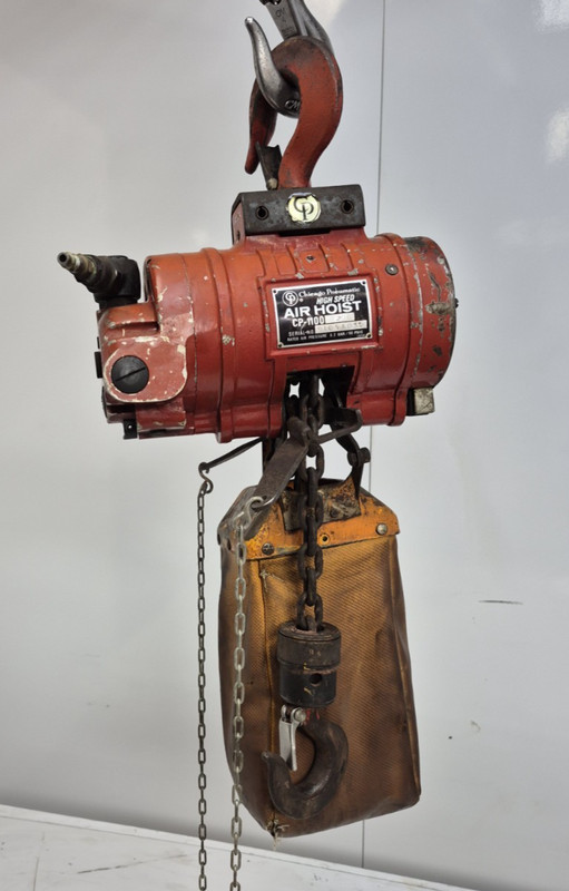 Chicago Pneumatic CP-1100 1/2 Ton 1100 LB Air Chain Hoist 15′ Lift 0-35FPM 90PSi