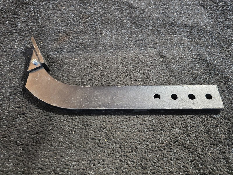 Box Blade 19.5-inch Ripper Shank 4 Hole Box Scraper Shank, Black
