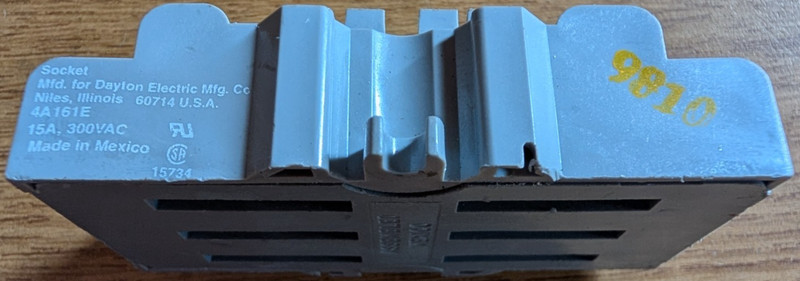 DAYTON 4A161E RELAY SOCKET 15A 300VAC 11 PIN