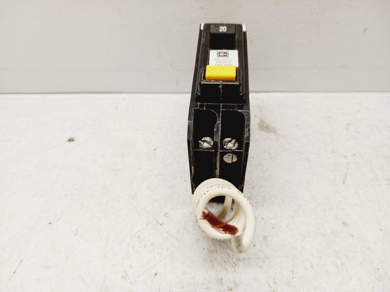 NEW EATON QBAF1020 20 AMP BOLT-ON CIRCUIT BREAKER 1P 12O VAC 10 KAIC gallery
