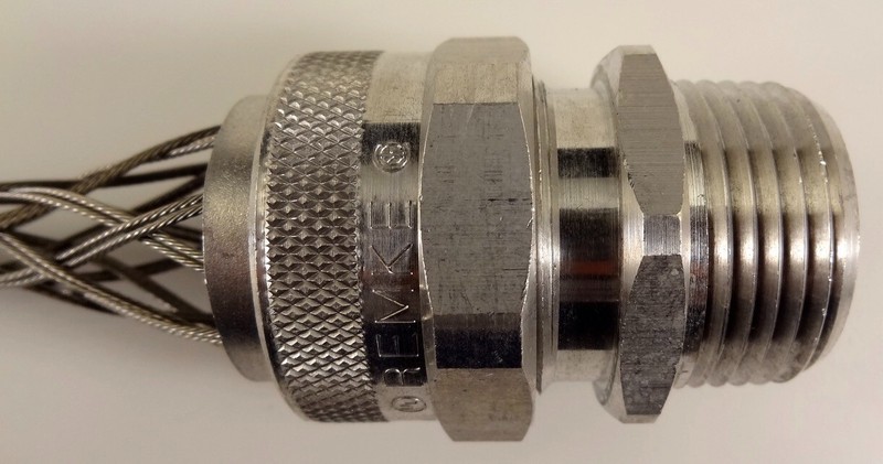 Meltric CG1001AM Cord Grip With Aluminum Mesh 1" Trade, 3/4 to 7/8" Cable, NEW gallery
