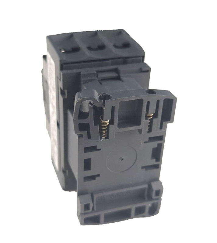 Schneider LC1D32F7 TeSys D IEC Contactor LC1D32 - 110V AC Coil, 32A, 3P, 50/60Hz gallery