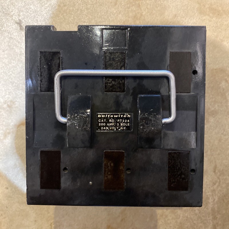 BoltSwitch PT324 PullOut 200A 3Pole 240V Included Fuses Shipping Same Day.