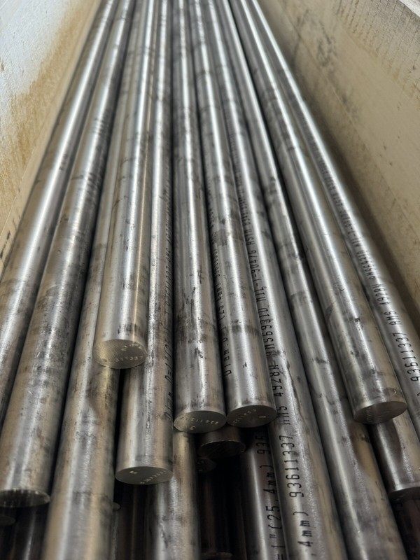 Titanium Round Bar 6AL4V 1″ x 36″