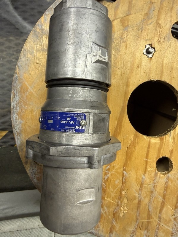 Eaton Crouse-Hinds APJ6485 Plug Arktite Series, Model M4, 60A, 3-Wire, 4-Pole gallery