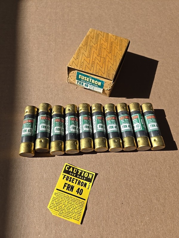 Fusetron FRN 40 Dual Element Time Delay Fuse 250 Volts New Box of 10