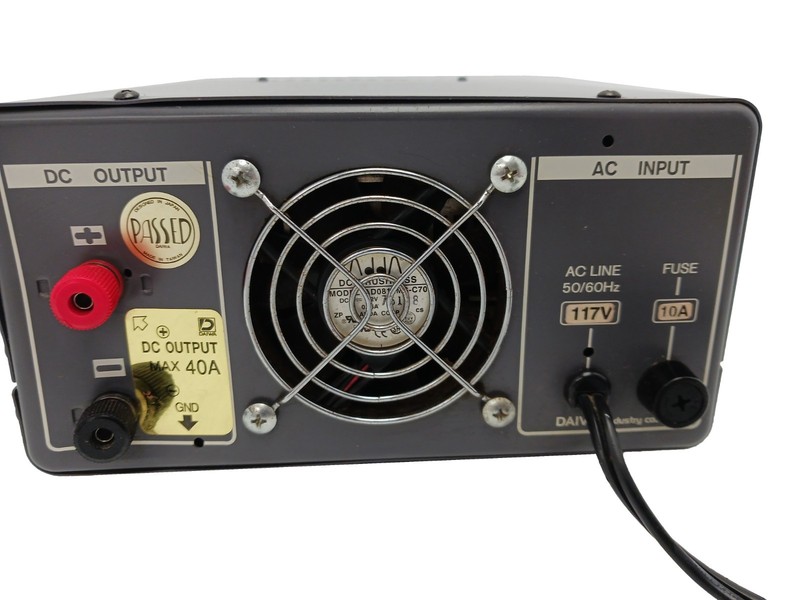 Tenma 72-6180 Max 40 AMP DC Power Supply HeavyDuty- WORKS gallery