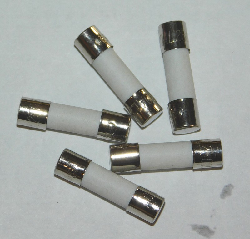 (5) 12A 250V 5X20mm (3/16″ x 3/4″) FAST BLOW Ceramic Fuses F12AL250V