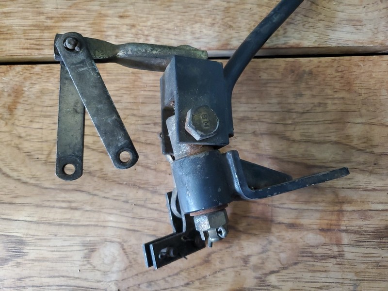John Deere 755, 855, 955 Tractor Selective Valve Control with Handle & Linkages gallery