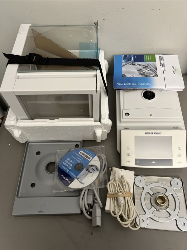 Unused Mettler Toledo XS303S Excellence Analytical Balance Scale Max 310, d 1mg