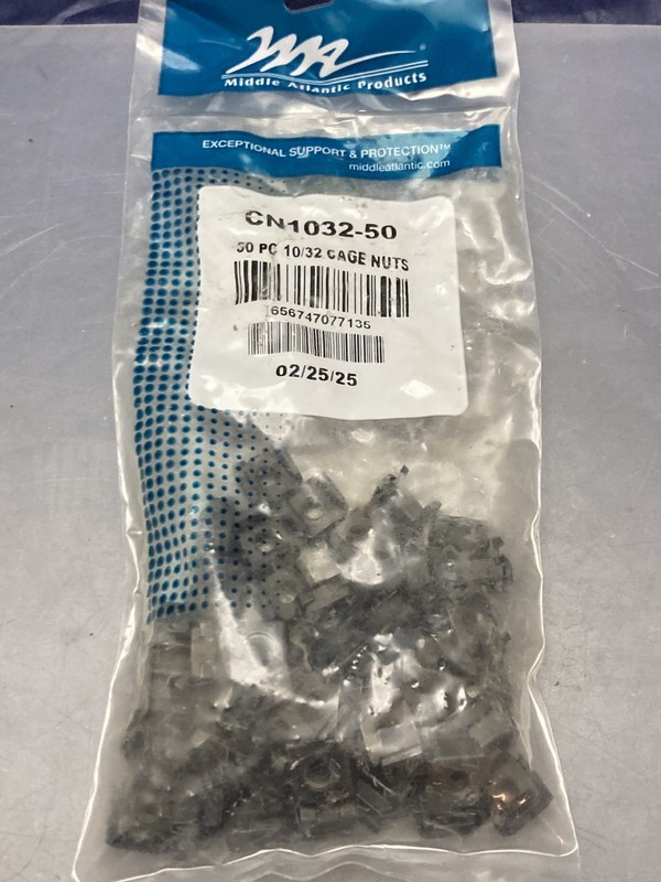 New Genuine Middle Atlantic Products CN1032-50 10/32 Cage Nuts 50 PC