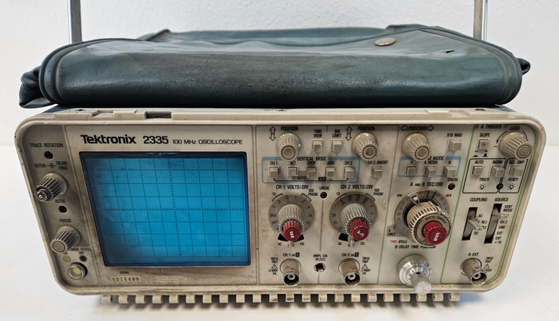 Tektronix 2335 100MHz Portable Oscilloscope