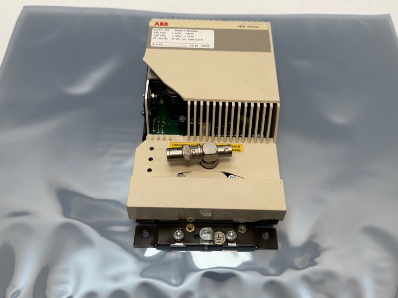 ABB DSTC-452 Master Field Bus FSK Modem 5751017-A/2 230VAC 47-63Hz