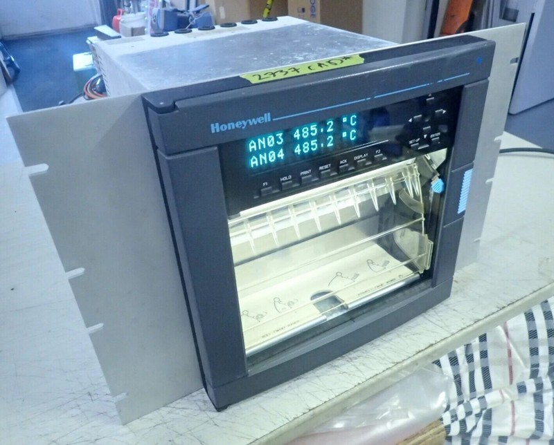 HONEYWELL D18-U00000-000000-000-0-0000-00-E CHART RECORDER