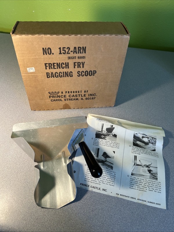 Prince Castle 152-ARN Aluminum Right Hand French Fry Bagging Scoop
