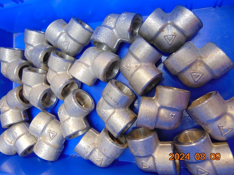 (1) 3/8″ Socket Weld 90 Elbow 304 Stainless Pipe Fitting