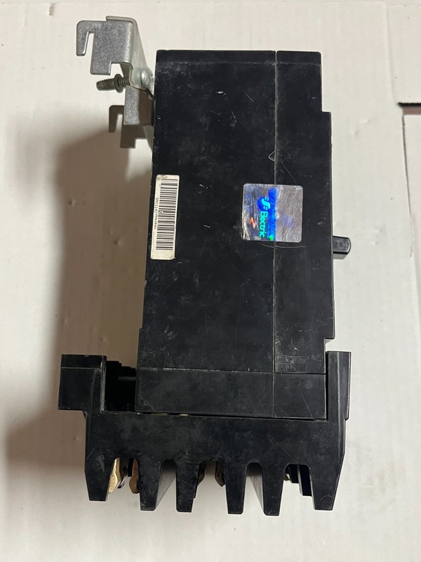 SQUARE D QGA32200 3-P 200A 240V I-LINE CIRCUIT BREAKER