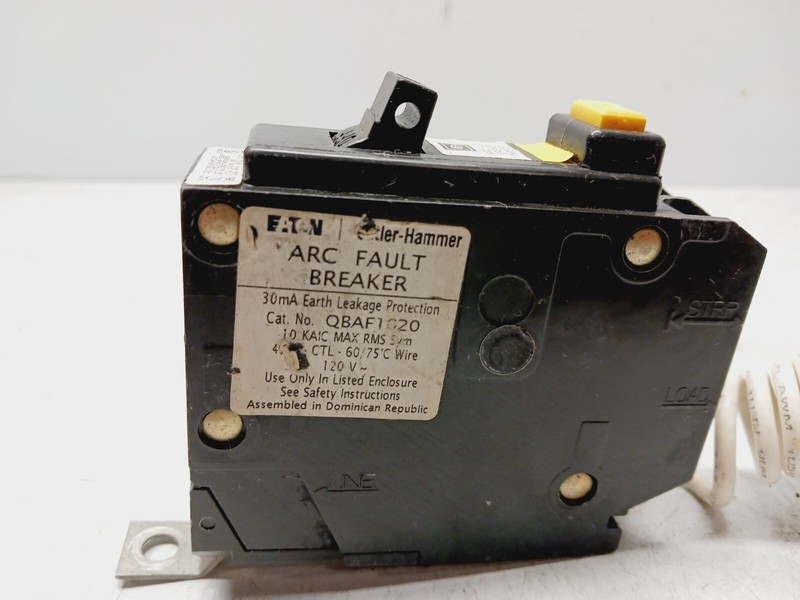NEW EATON QBAF1020 20 AMP BOLT-ON CIRCUIT BREAKER 1P 12O VAC 10 KAIC gallery