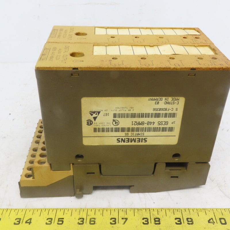 Siemens 6ES5 440-8MA21 (2) Digital Output Modules W/(1) 6ES5 700-8MA11 Base gallery