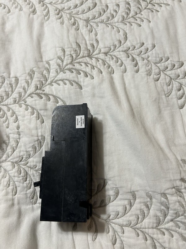 Eaton BJ2200 Type BJ 200A 2-Pole 120/240V Bolt-On Circuit Breaker gallery