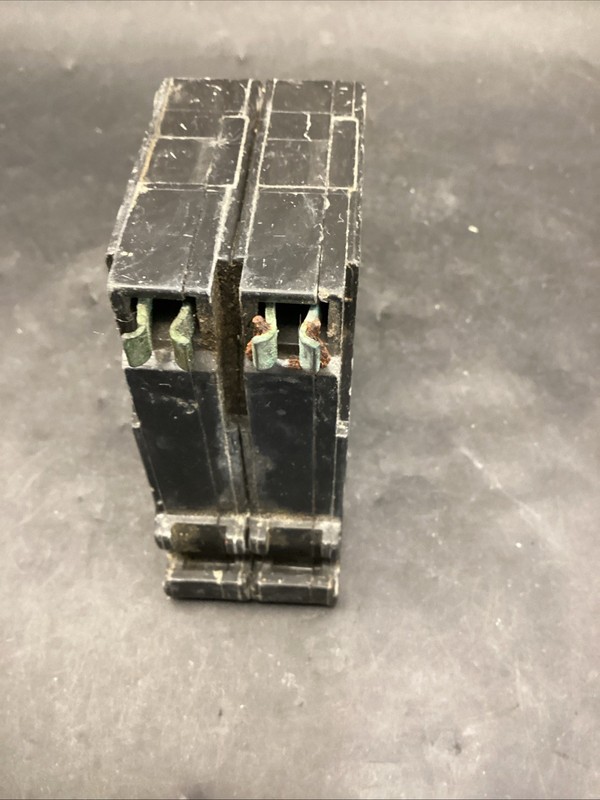 Used Eaton CH250 Circuit Breaker 50A 120/240V 2 Pole 10kAIC Chipped gallery