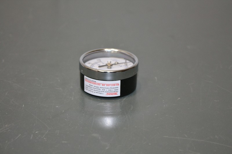 (5) Pressure Gauge 59JM08, 2" Dial, 0 to 160 PSI, 0-11 kPa, 1/4" NPT Brass, Test gallery