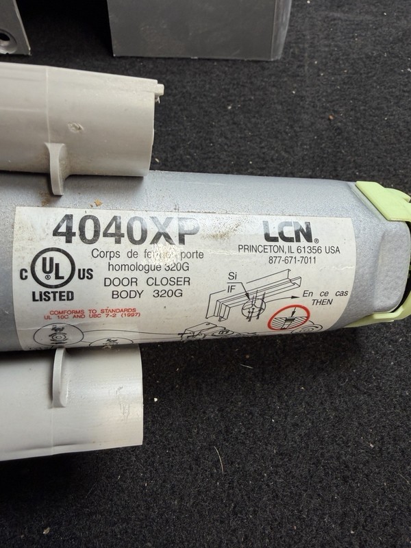 LCN 4040XP Heavy Duty Aluminum Door Closer USED, MISSING HARDWARE, 30 DAY RETURN gallery