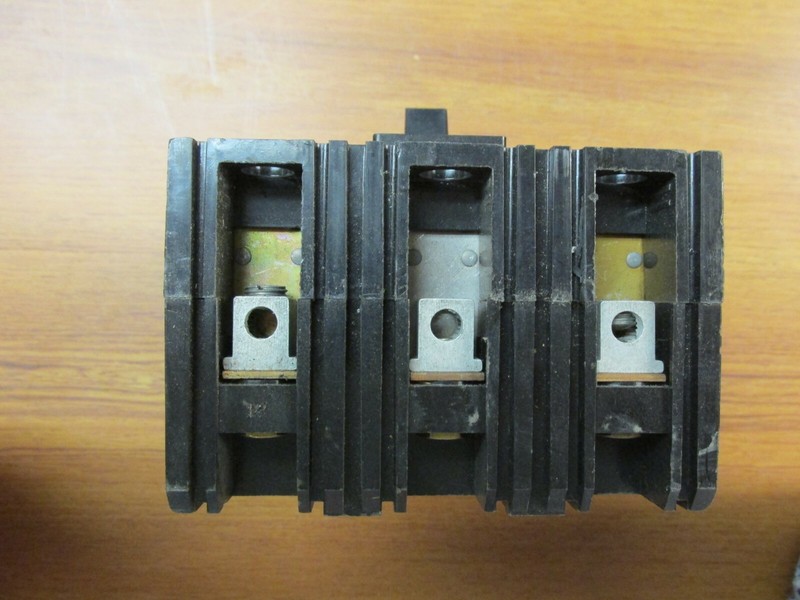 SQUARE D CIRCUIT BREAKER 3 POLE, 30 AMP, FAL34030 (CHIP)... WI-51 gallery