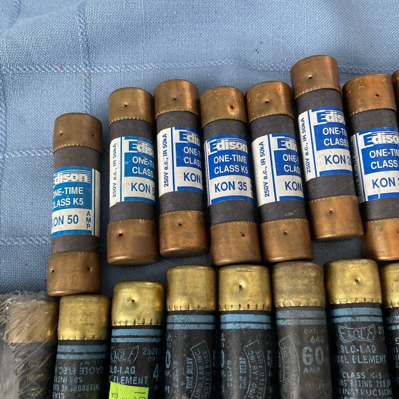 Assorted Lot of 89 ONE TIME 35,40,50 Amp Fuses #FL-BX-090 gallery